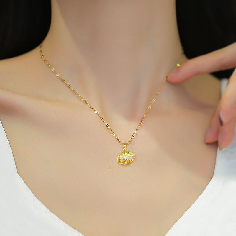 Shell Pearl Necklace With RhinestonesShell Pearl Necklace