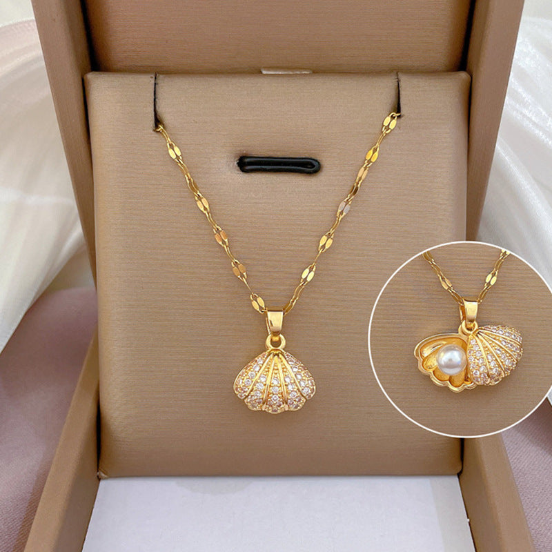 Shell Pearl Necklace With RhinestonesShell Pearl Necklace